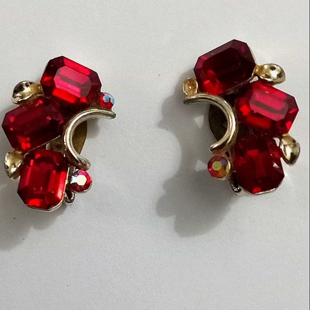 Lisner Ruby Red Clip-On Vintage Earrings